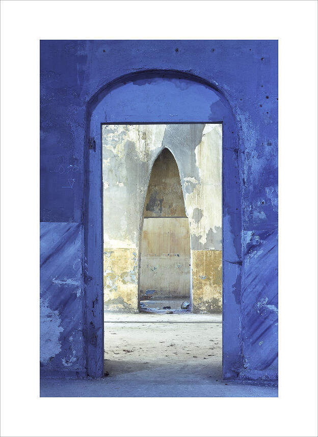 untitled (door #4), 2006/2008, Lightjet print, 32 x 44